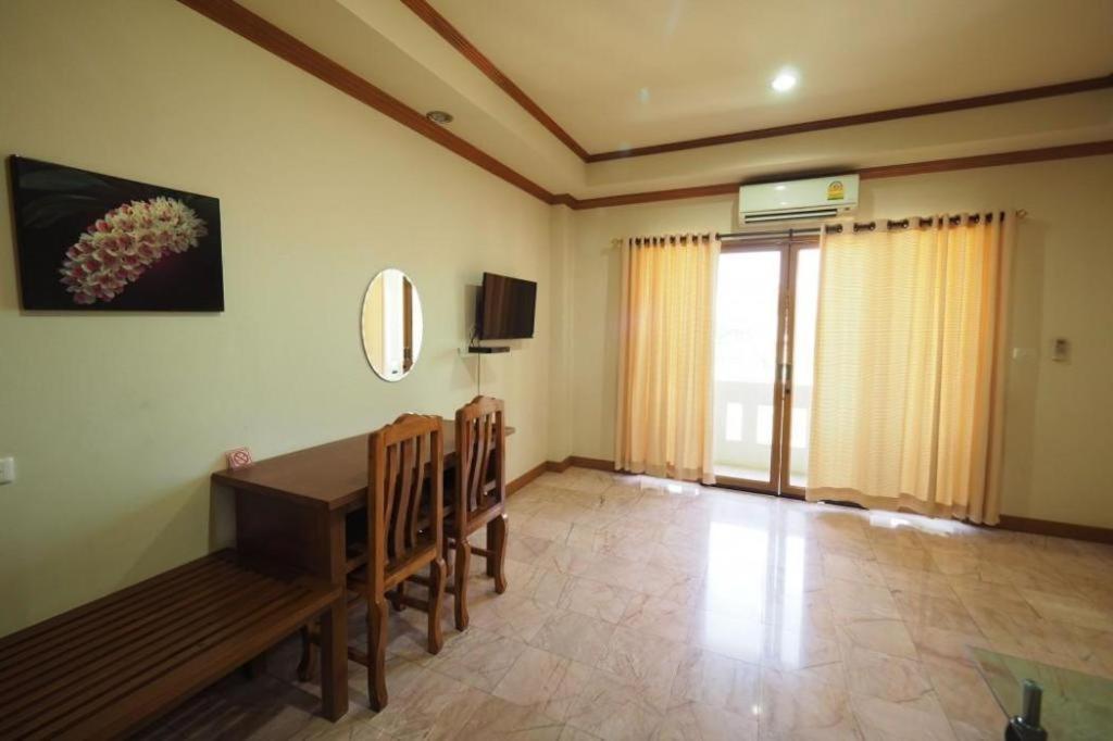 Amornsukhothai Hotel Luaran gambar